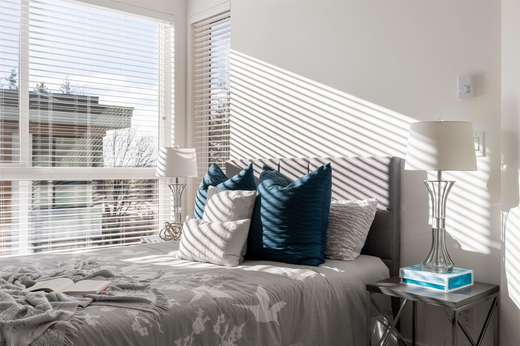 listing image 1105702114366041576