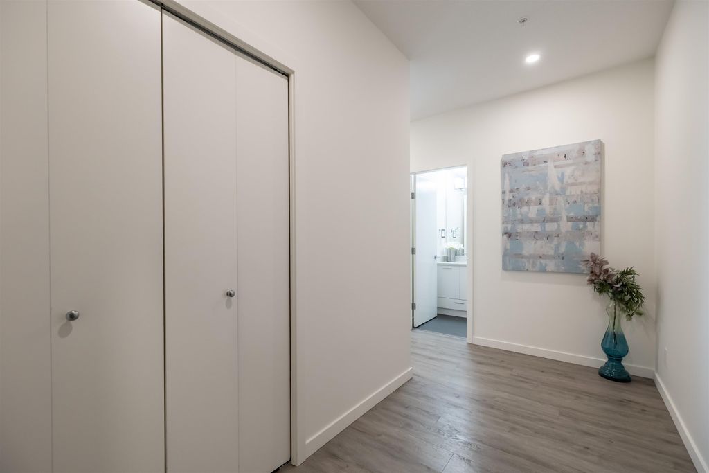 listing image 1101327713334523176