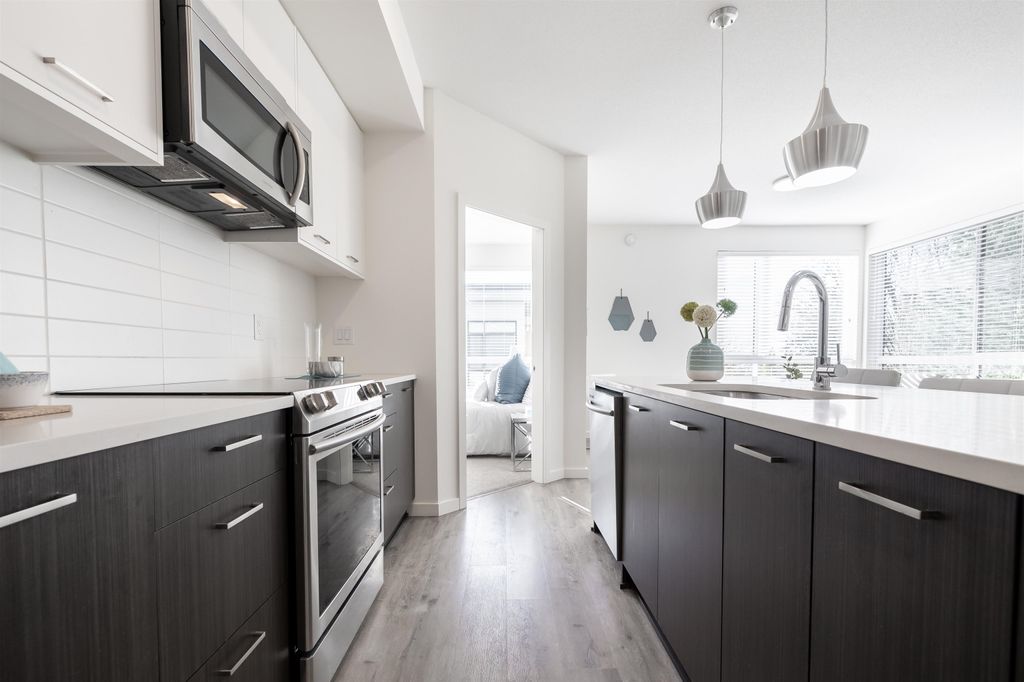 listing image 1103344994205224759