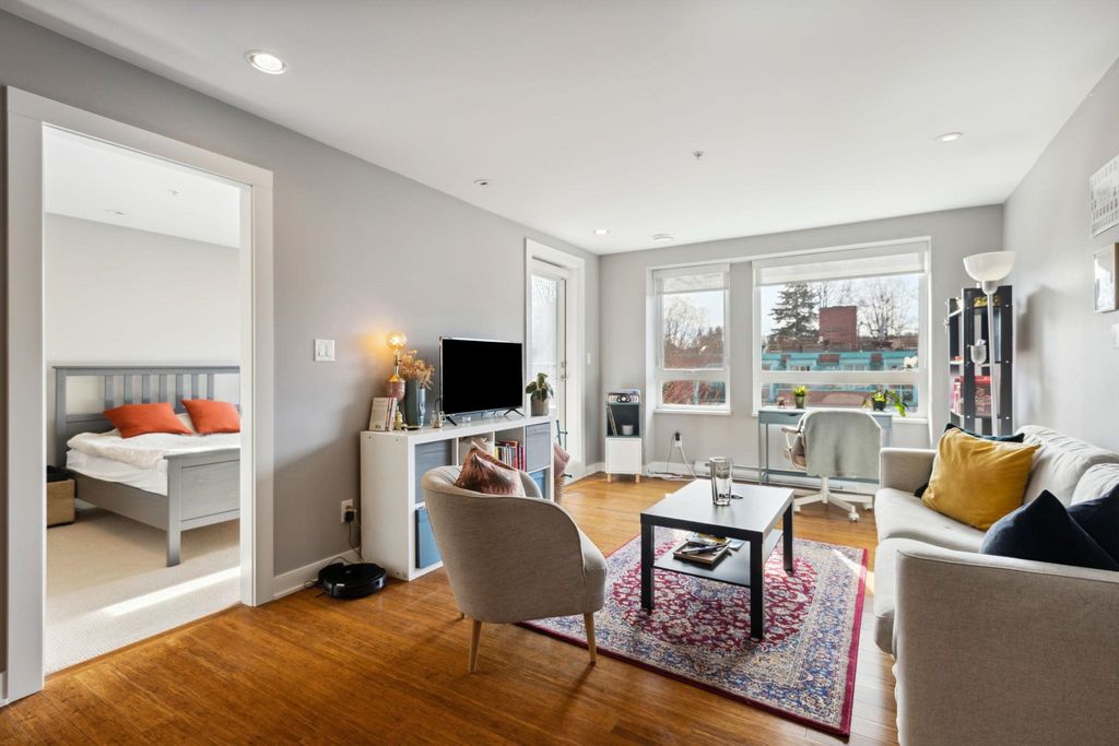 listing image 1107998151076907329