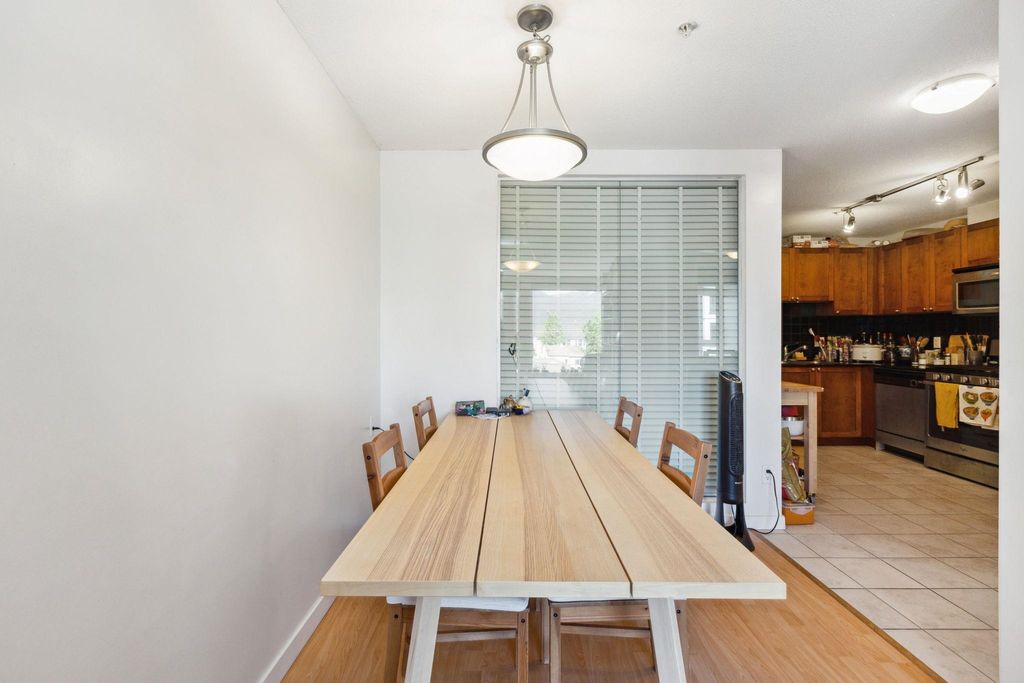 listing image 1106799380842657755
