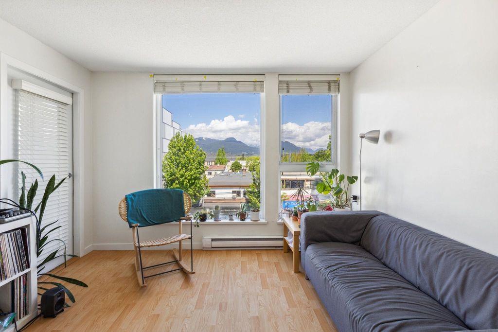 listing image 1100737746832975650