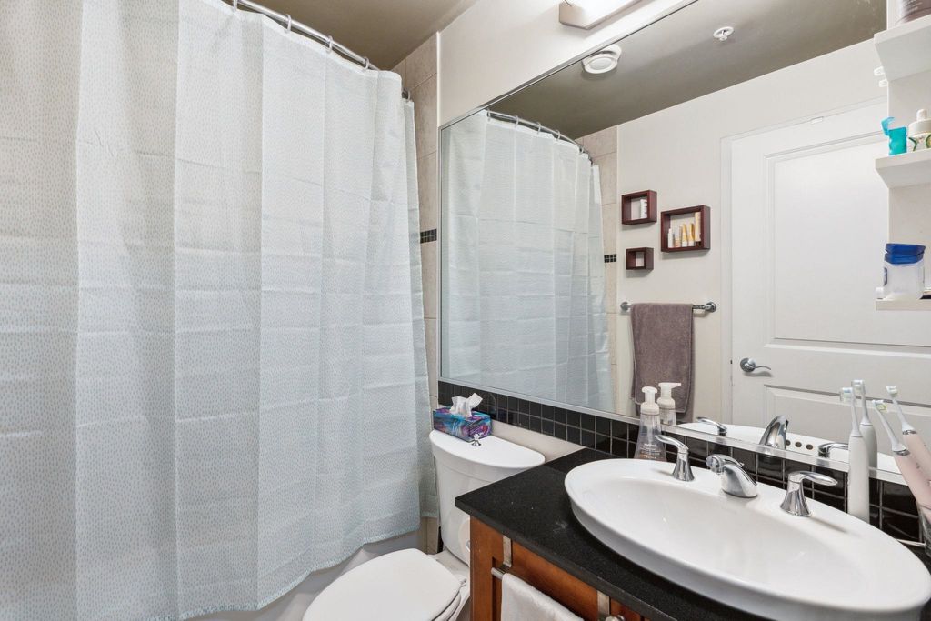 listing image 1101460223341359716