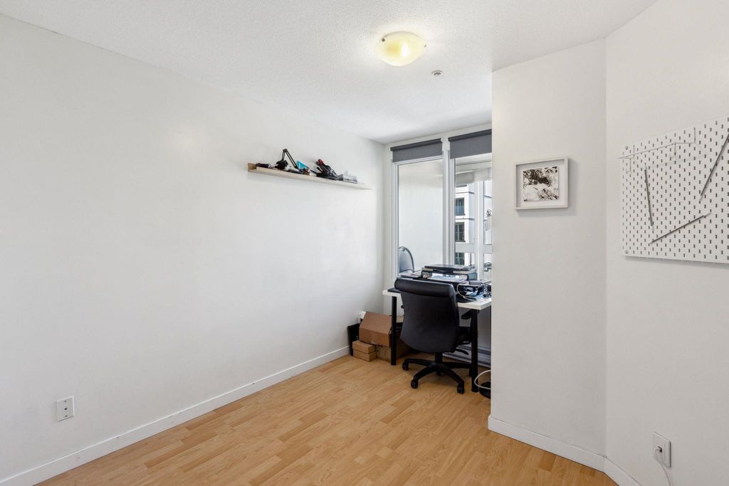 listing image 1108452136780353206