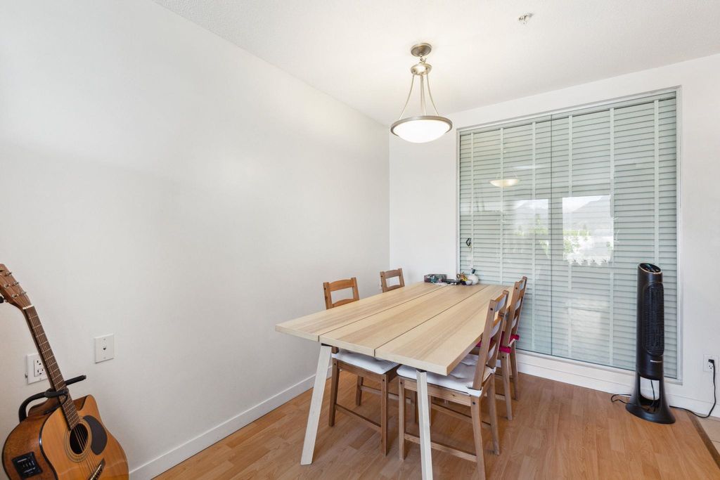 listing image 1107382266453111015