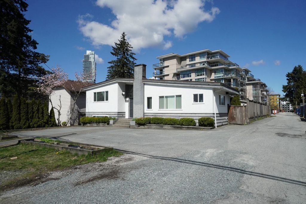 listing image 1107553198476765896