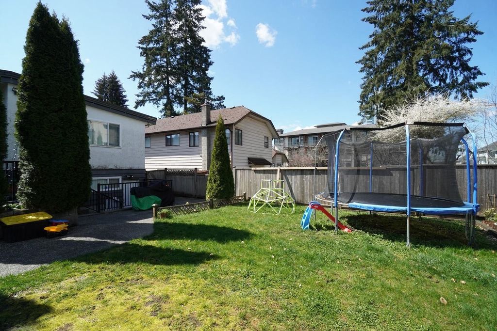 listing image 1106308534177496202