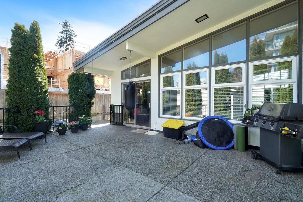 listing image 1103676831035122544