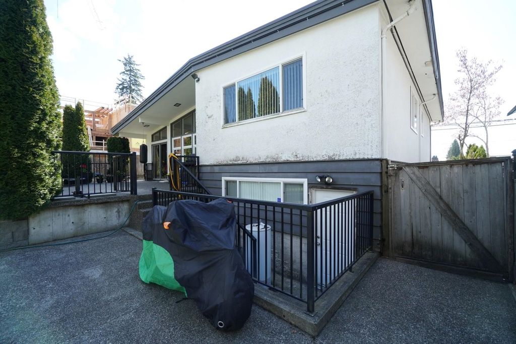 listing image 1106655958160628230