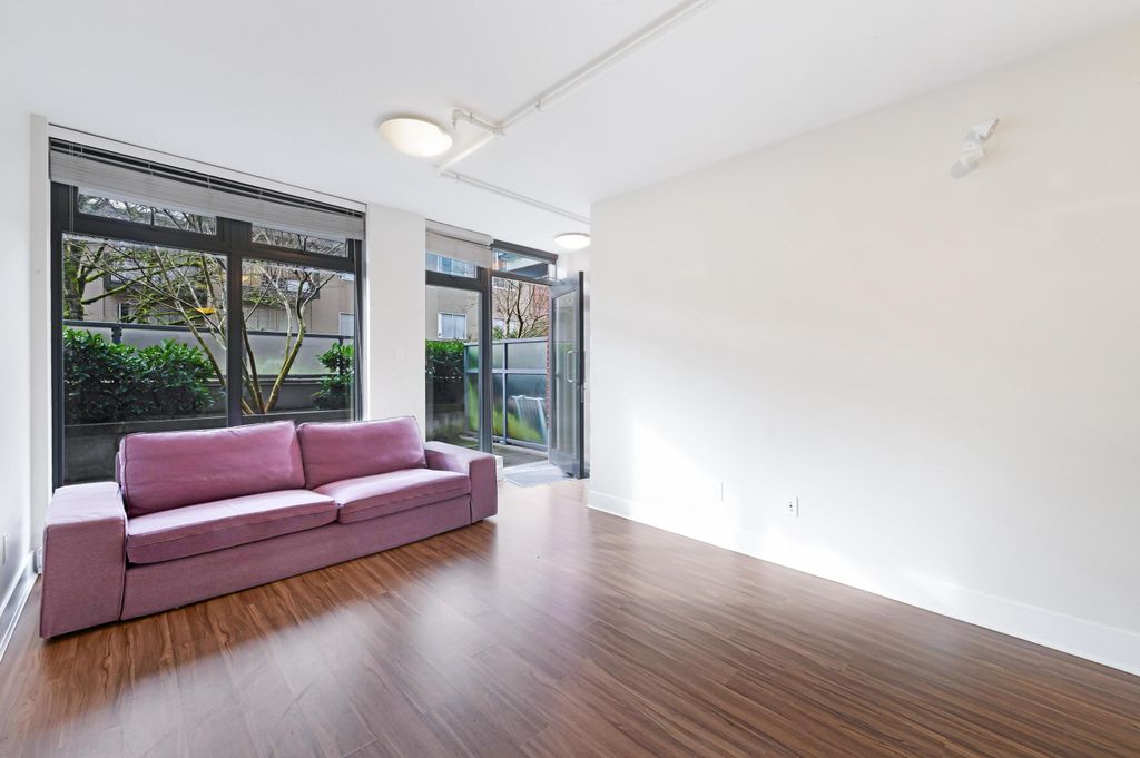 listing image 1108163354376745376