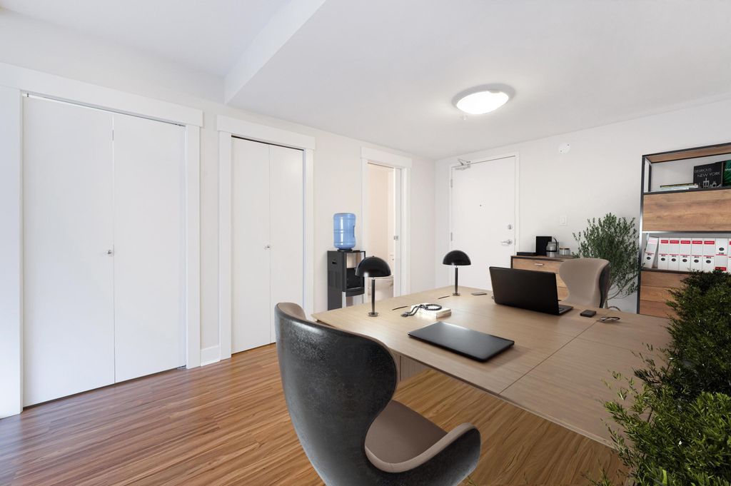 listing image 1104571940415395942