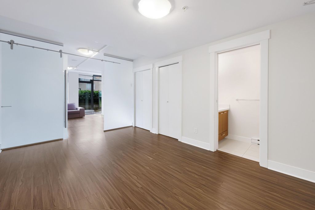 listing image 1104349882035173904