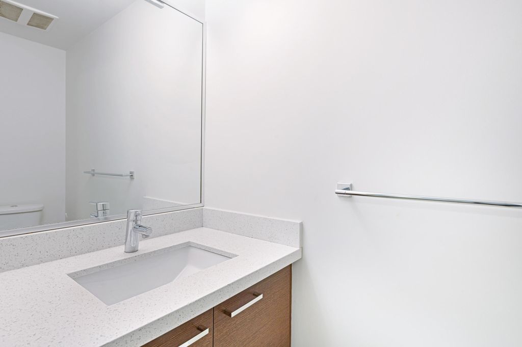 listing image 1109889746054473589