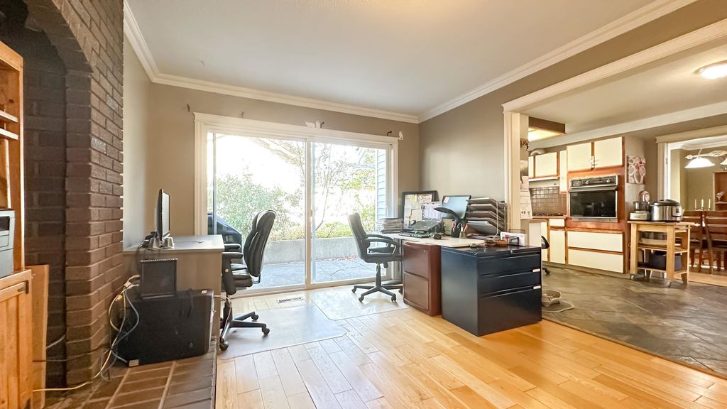 listing image 1105826961081837642