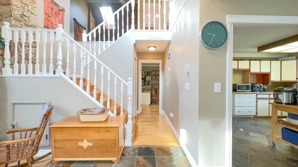 listing image 1102958544320388732