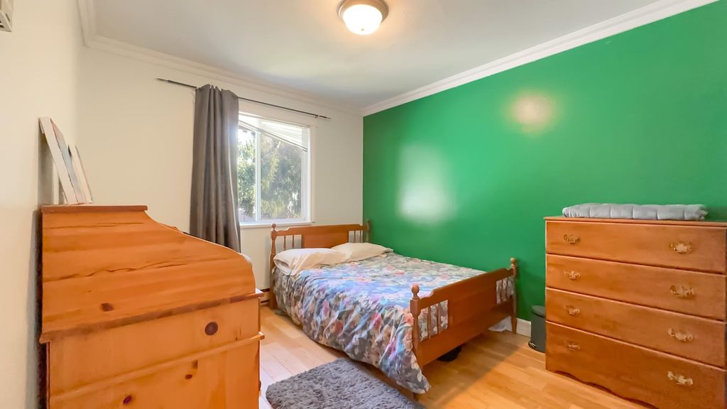 listing image 1105668451900052956