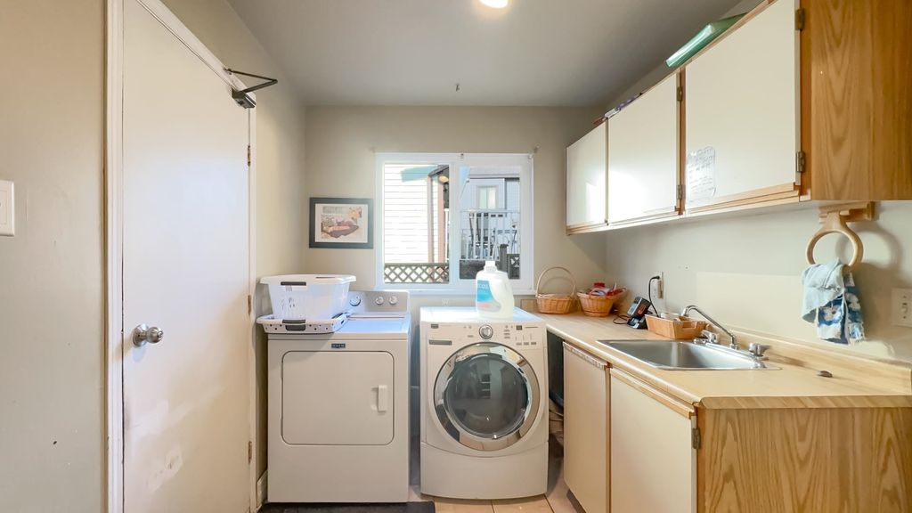 listing image 1106960701763188499