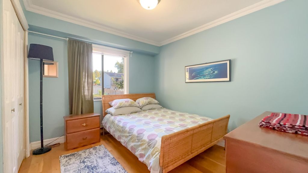 listing image 1106779934054131300