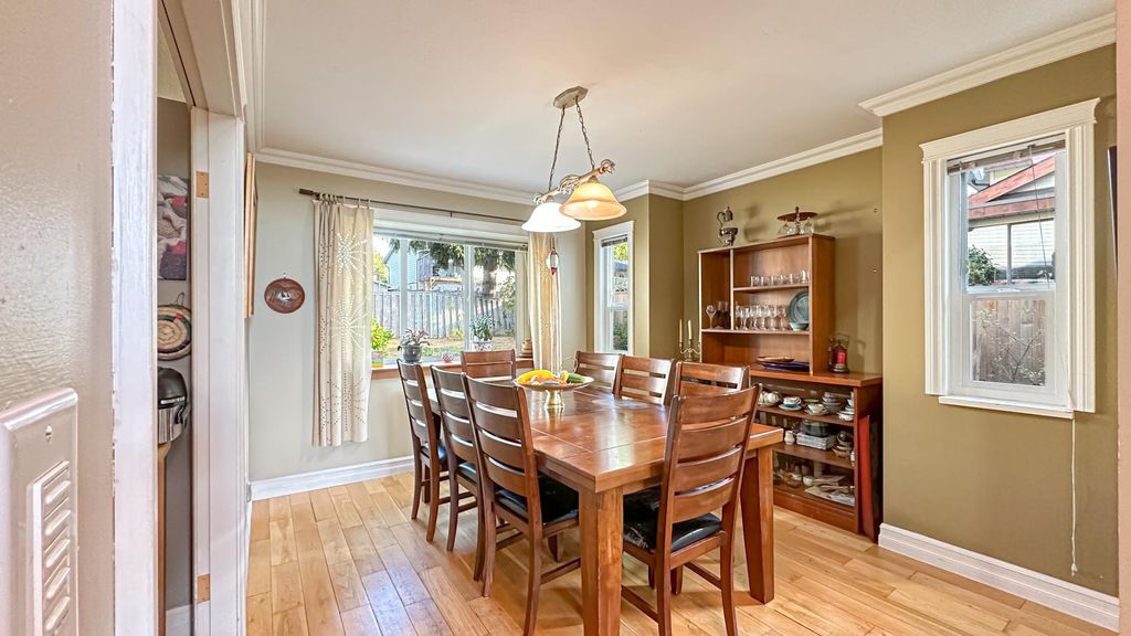 listing image 1108102641596522174