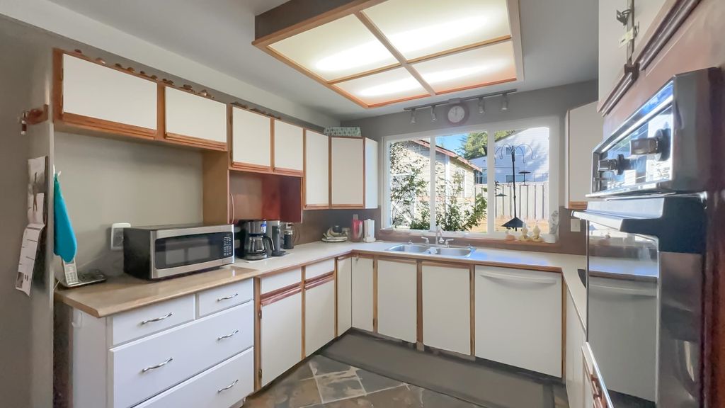 listing image 1104600216472266397