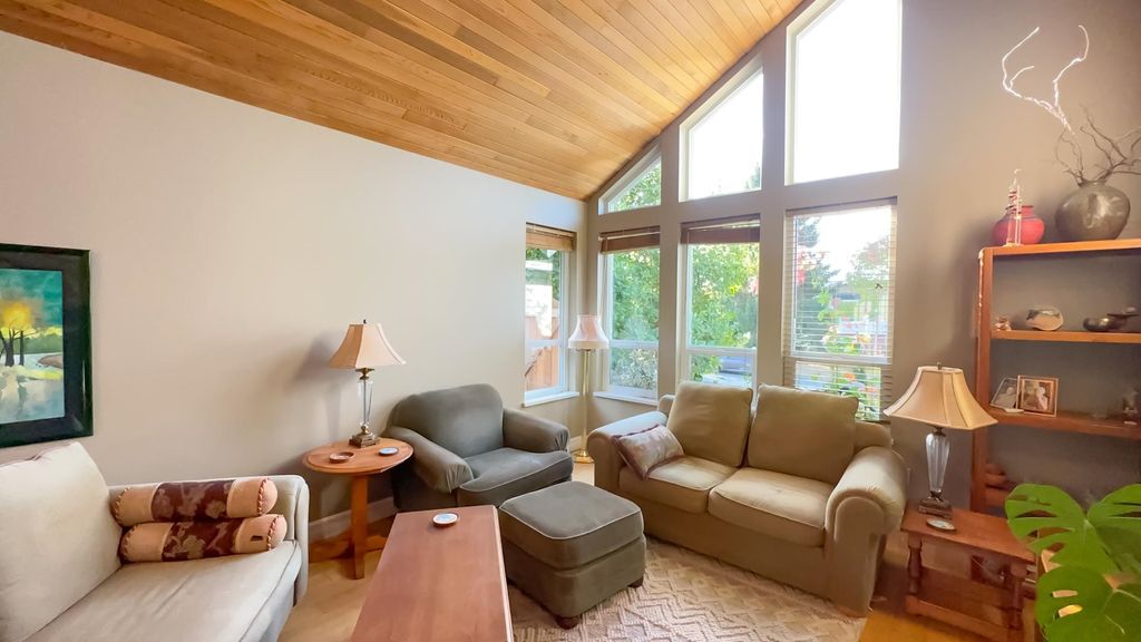 listing image 1104626258047291534