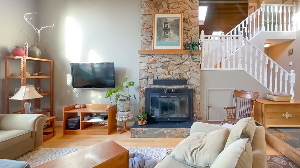 listing image 1109230910693783107