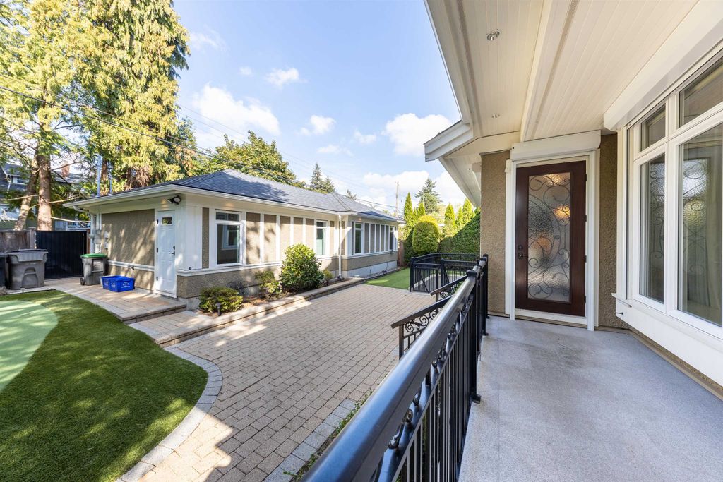 listing image 1103836829623577685