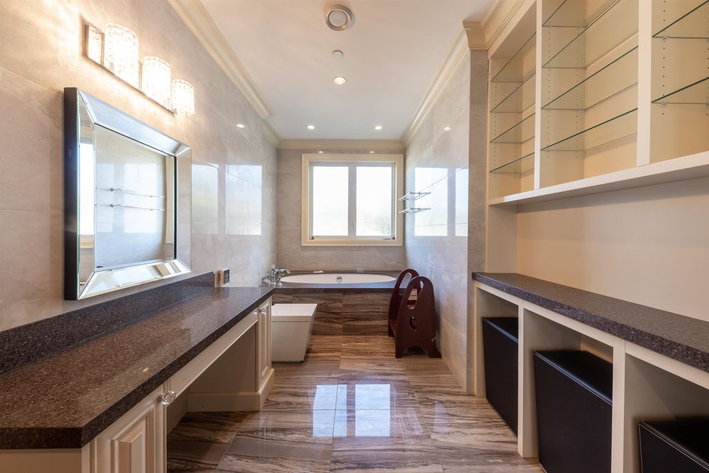 listing image 1108596184613109586