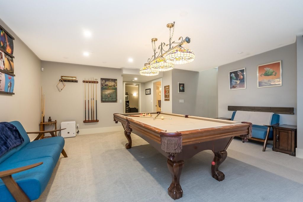 listing image 1100095088212595391