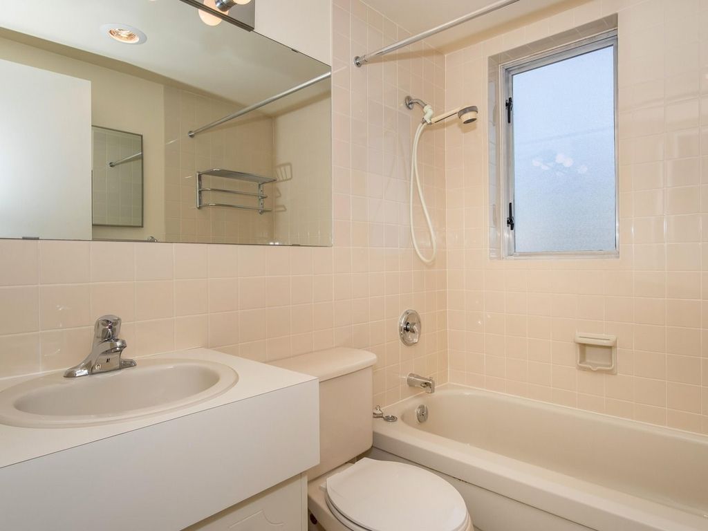 listing image 1105282604838139674