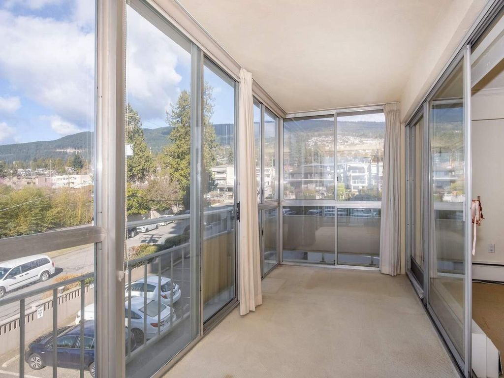 listing image 1102959938469382361