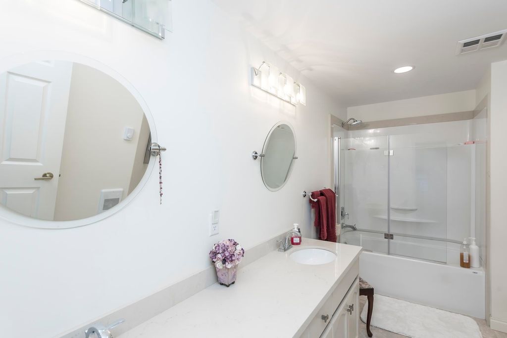 listing image 1101023458984383044