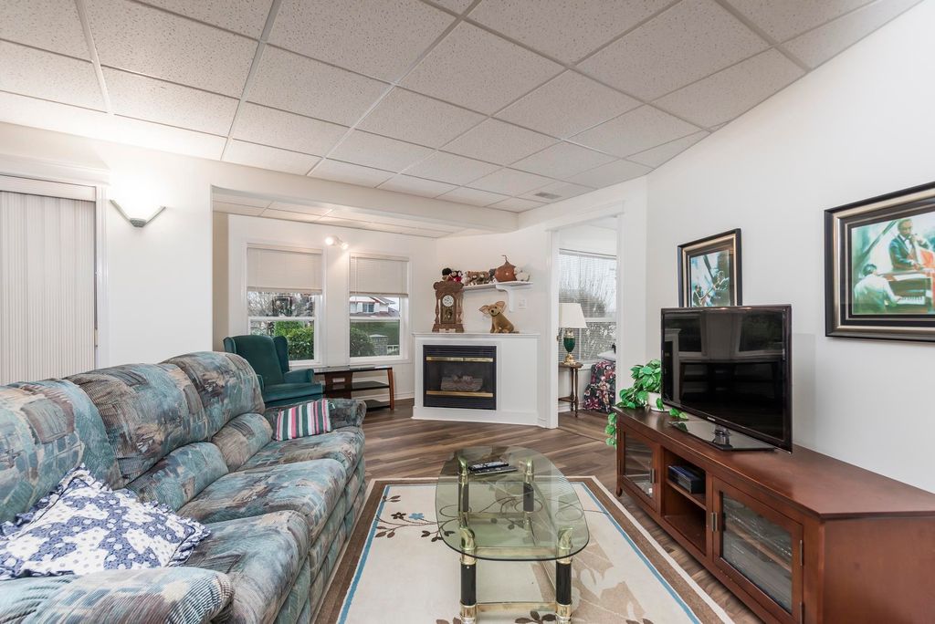 listing image 1104622687378689040