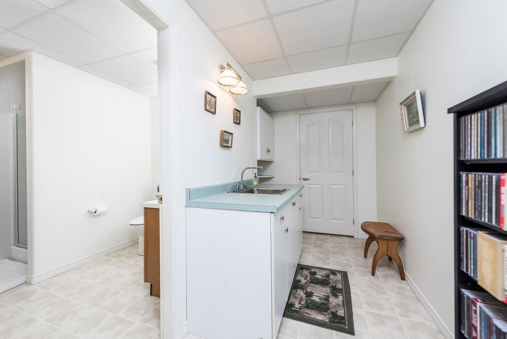 listing image 1100304354727975913