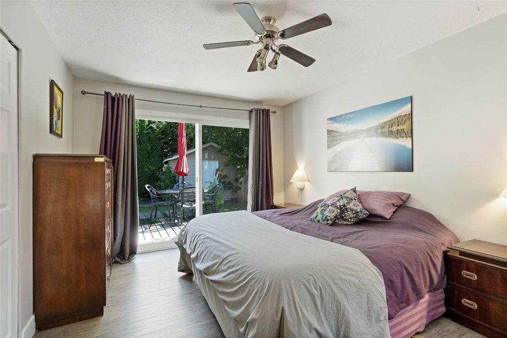 listing image 1100786822257121672