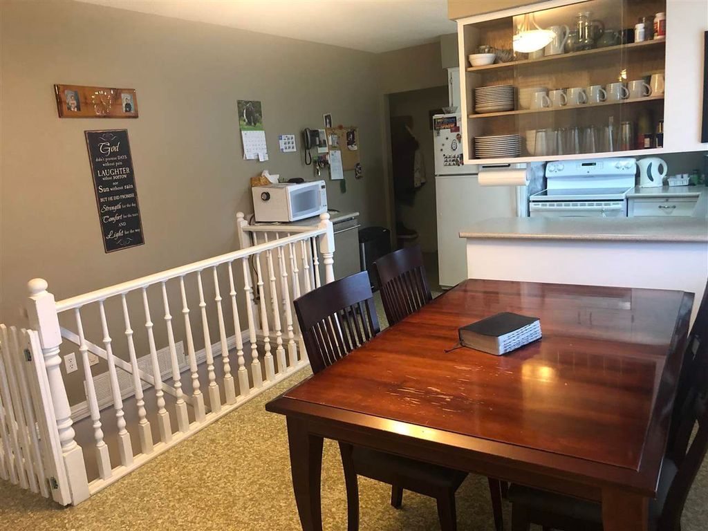 listing image 1106870877887894946