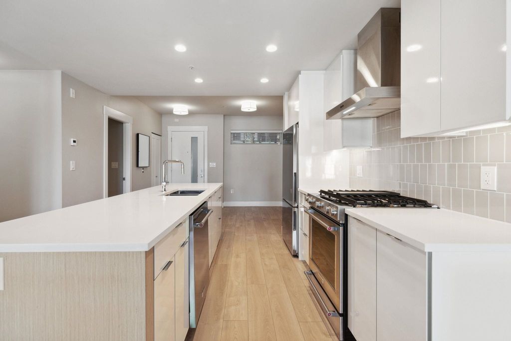 listing image 1107151655612982781