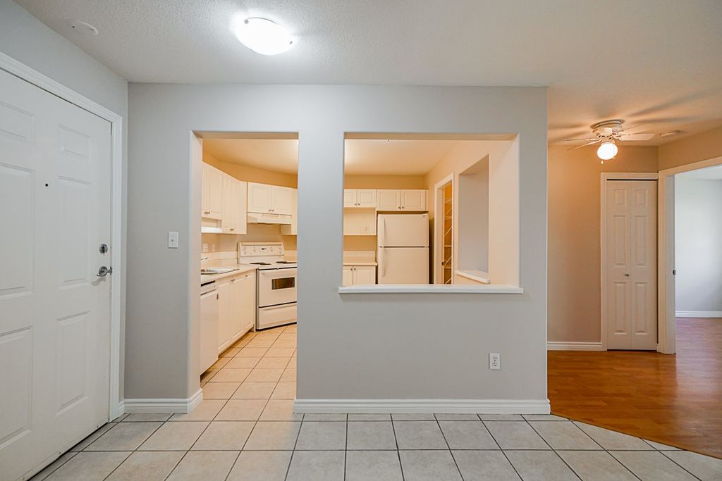 listing image 1104354365229365459