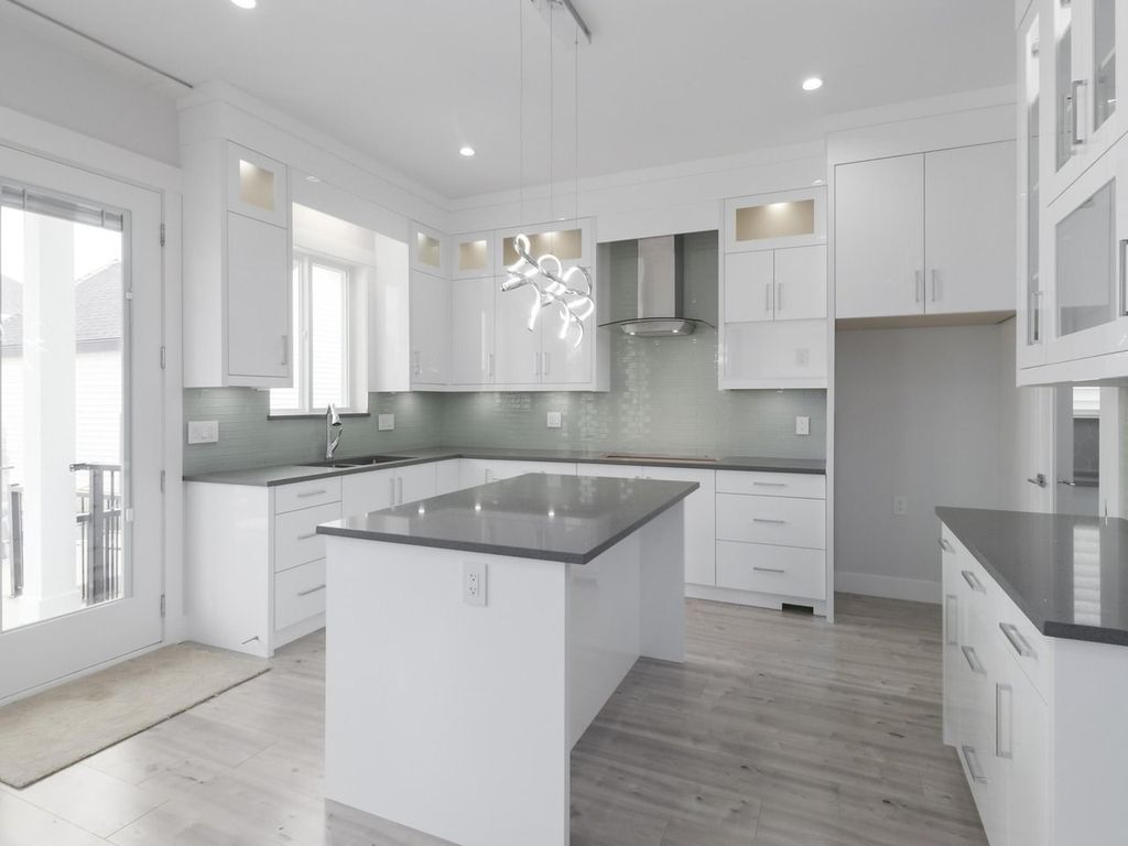 listing image 1101763708062766700