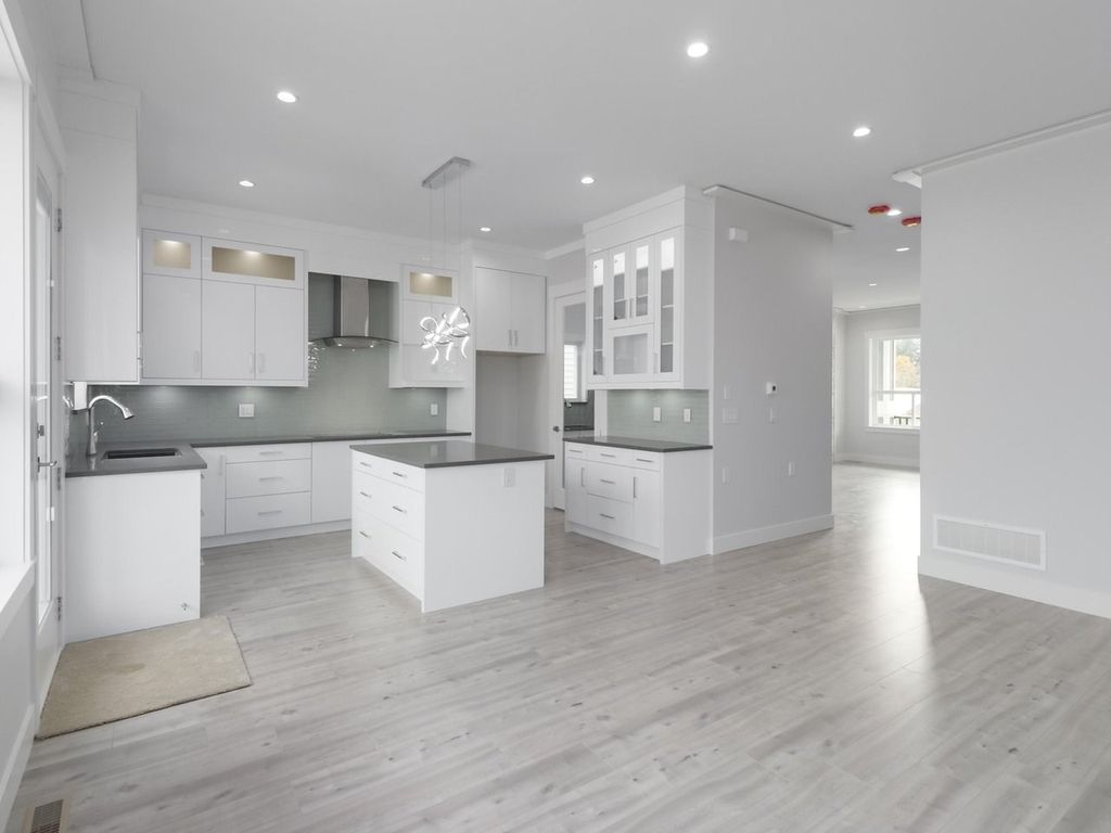 listing image 1108770656426877095