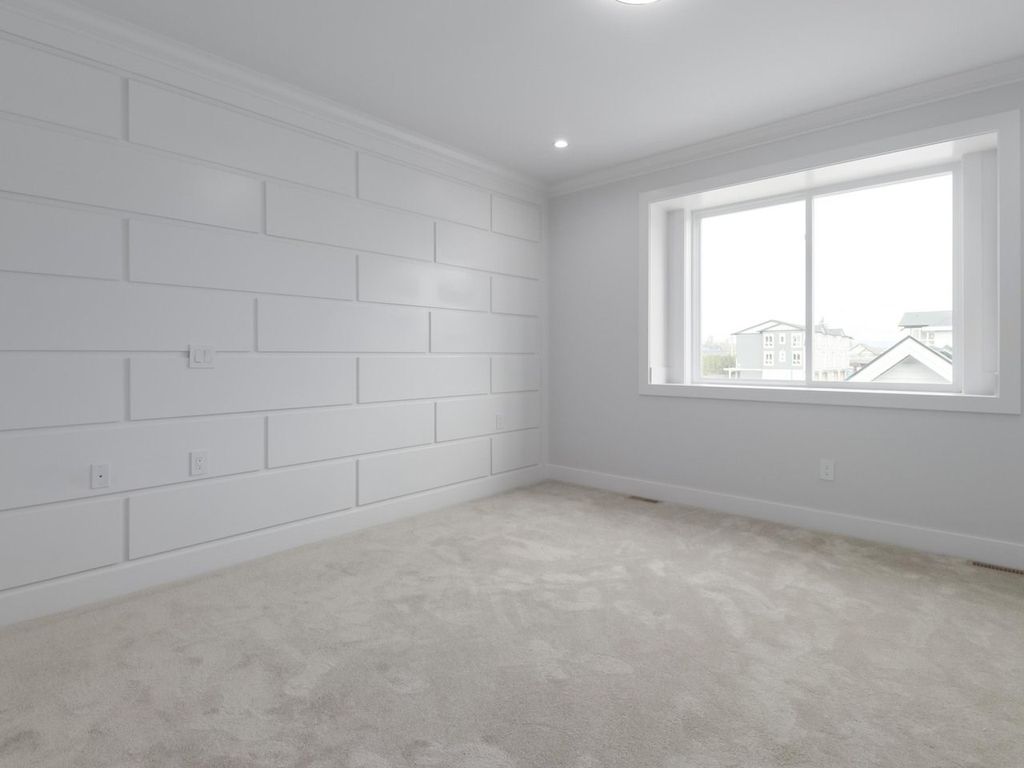 listing image 1109887659645474112