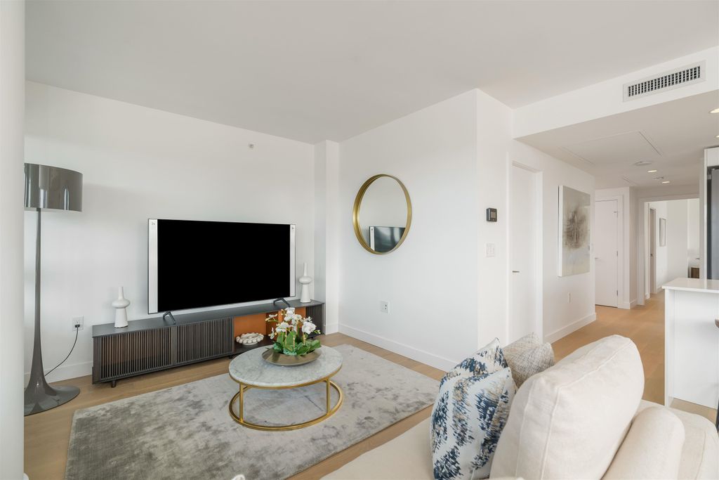 listing image 1105718033393254114
