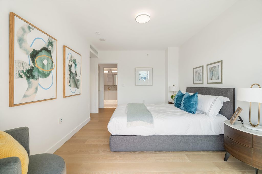 listing image 1103006203781372985