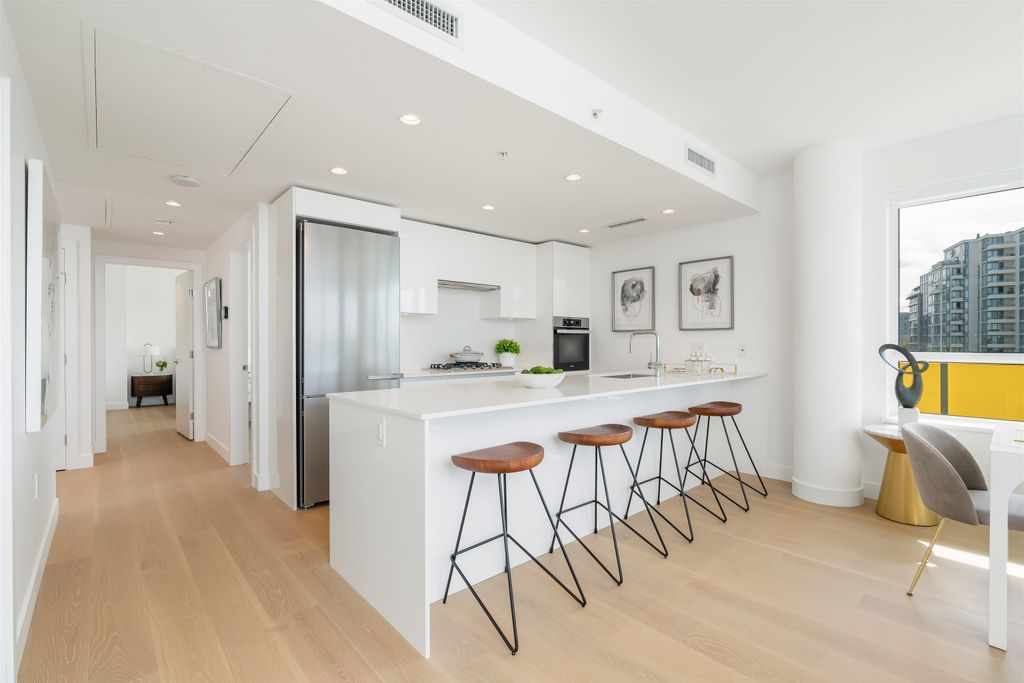 listing image 1100779939134560470