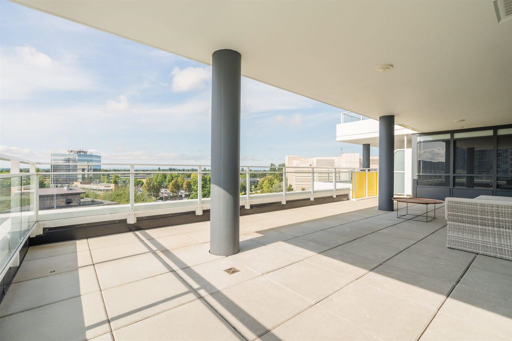 listing image 1109948714137795391