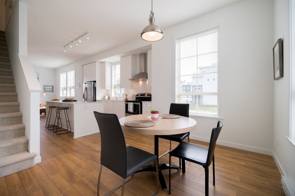 listing image 1109962276149150289
