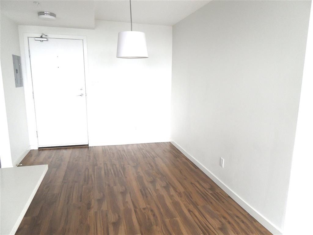 listing image 1107105051821267936