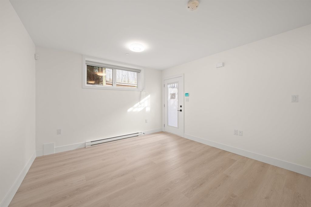 listing image 1105863406356322260