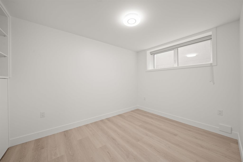 listing image 1109174364200696418