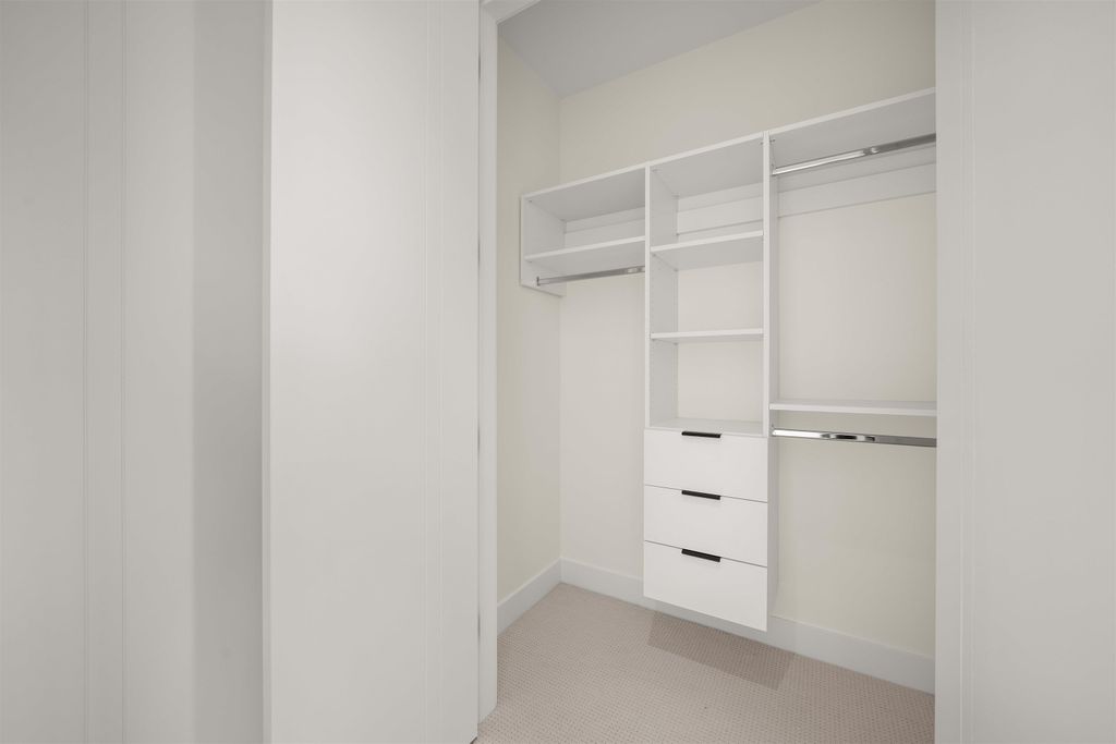 listing image 1101086619538993120